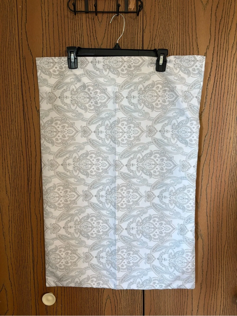 London Fog Paisley Print Full Sized Sheet Set with 4 Matching Pillow Cases